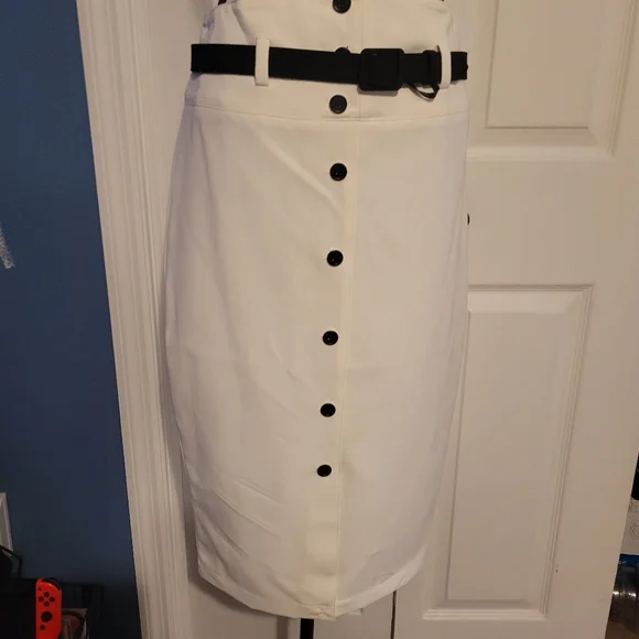 Skirt - Picture 3 of 3